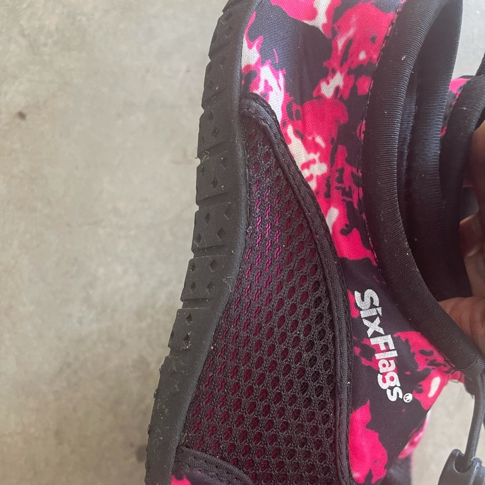 Swimming shoe(water shoe for swimming or beach)